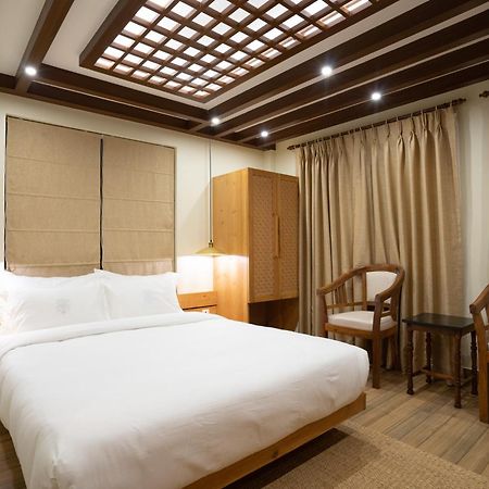 Karuna Hotel Patan Kathmandu Szoba fotó